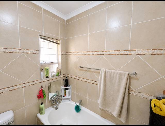 3 BEDROOM HOUSE FOR SALE IN BOLTONWOLD